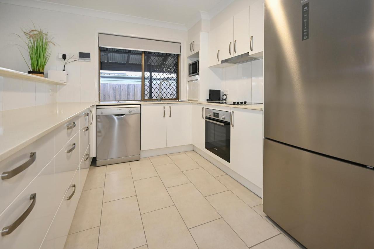 Lovely House -amazing Location, Pets - Zb9 *